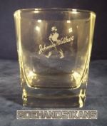 glas-johnny-walker-vierkant-met-logo.jpg